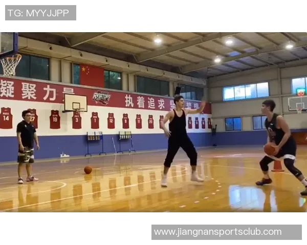 科纳特因伤退出法国队帕瓦尔紧急补招入队